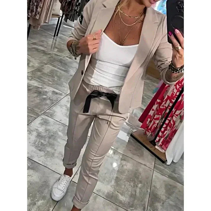 Nora| Komfortabel blazer og bukse i 2-delt sett for damer