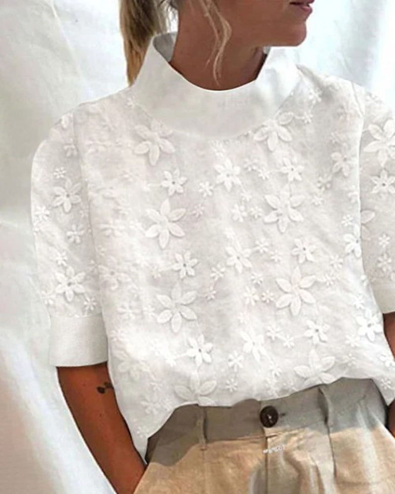 Nora  | Brodert Bluse med Ståkrave